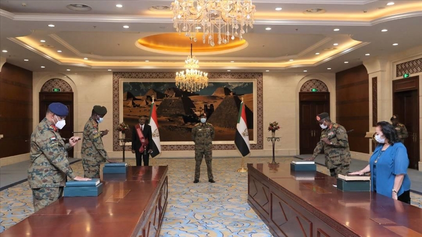 السودان.. 8 أعضاء بمجلس السيادة يؤدون اليمين الدستورية