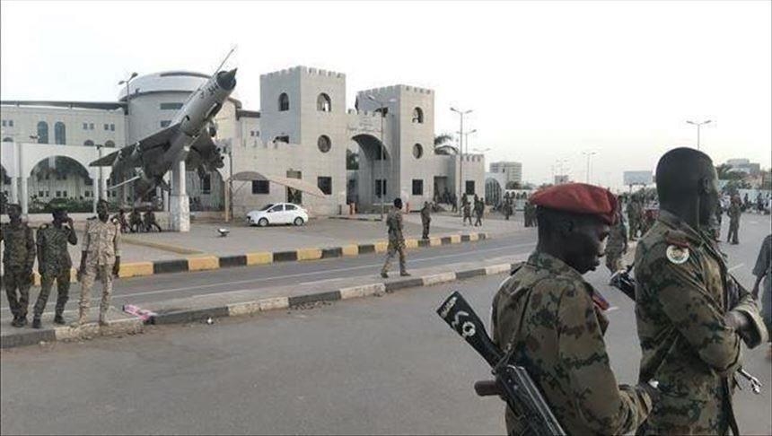 حركة "تحرير السودان" تدعو للخروج في مظاهرات لـ"إسقاط الانقلاب"