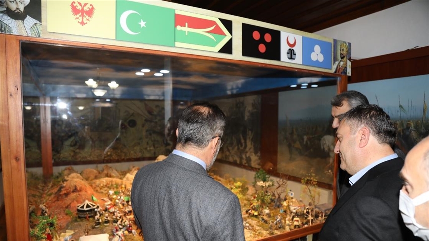Özbekistanlı akademisyenler Çubuk'un tarihi ve turistik yerlerini gezdi