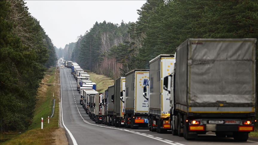 Na poljsko-bjeloruskoj granici 30 kilometara duga kolona kamiona