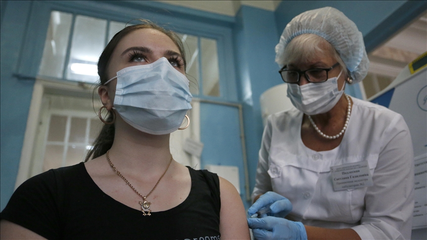 Ukraynada iki doz Kovid-19 aşısı olanlara ödeme yapılacak