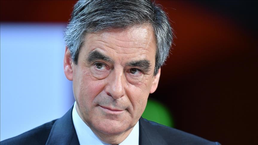 France/Affaire Des Emplois Fictifs : François Fillon Nie En Bloc