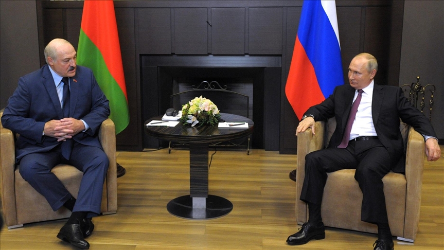 Putin, Lukashenko Discuss Migration Crisis On Belarus-Poland Border