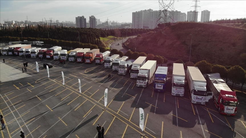 Турецкий фонд отправит в Сирию 1500 фур с гумпомощью