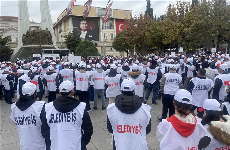 Bakırköy Belediyesi işçileri grevlerinin 24. gününde