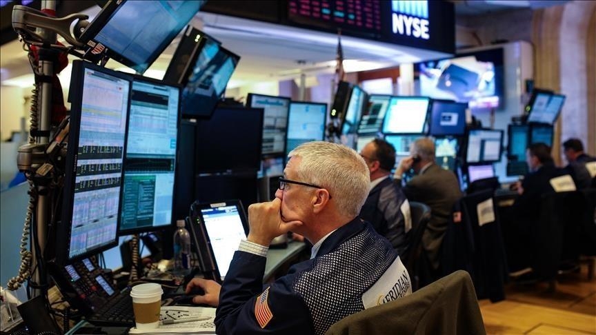 US stocks open lower as indices struggle to recover