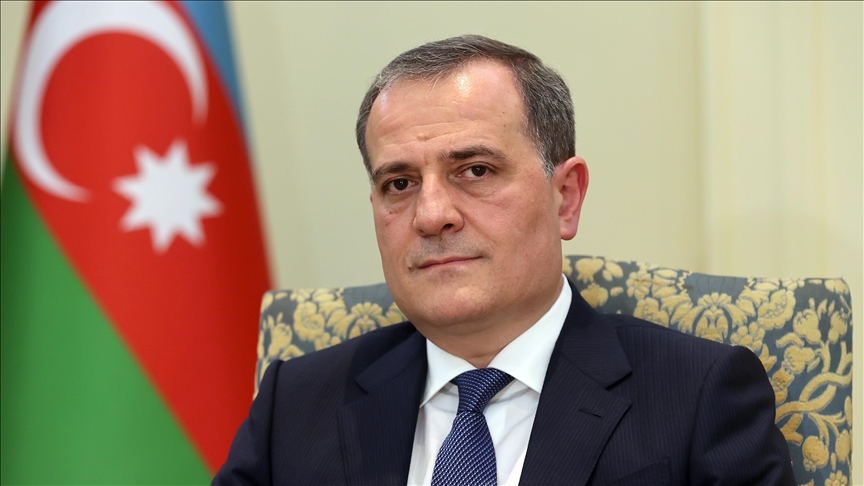 Глава МИД Азербайджана: Армения должна внять призывам к диалогу