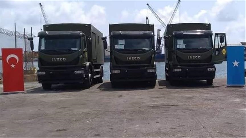 La Turquie fournit des véhicules terrestres militaires et des ambulances à l’armée somalienne