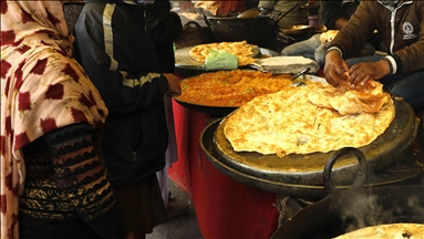 Indian city bans sale of non-vegetarian food on streets