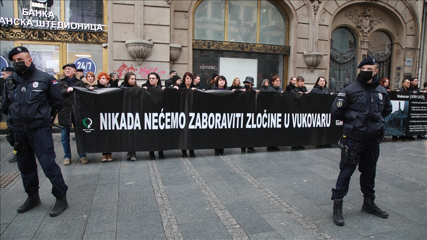 Beograd: Mirovna akcija u crnini povodom pada Vukovara