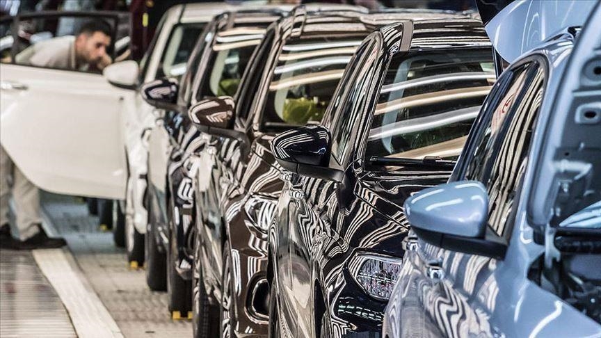 EU car sales drop over 30% in October amid deepening chip crisis
