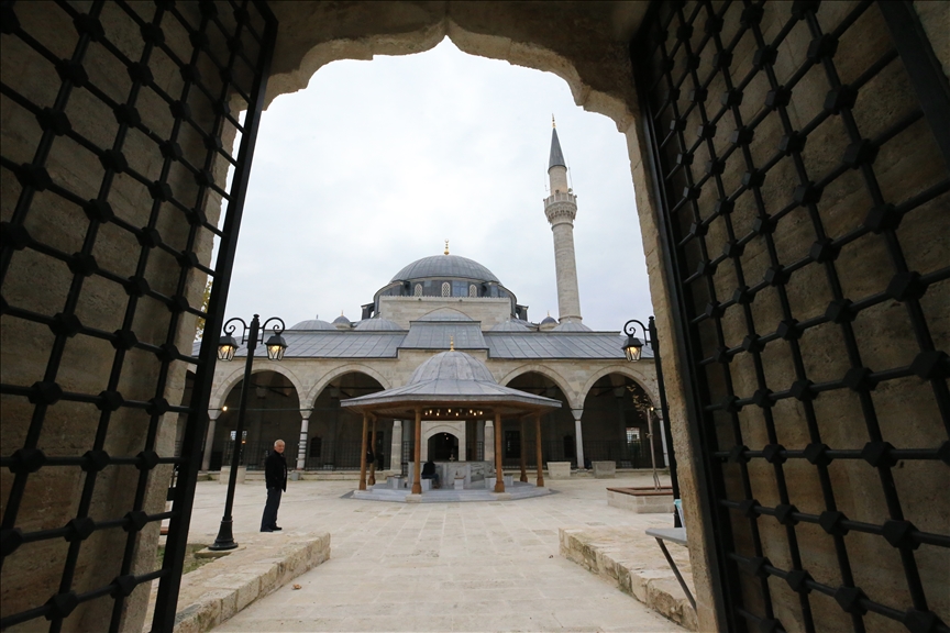 Selimiyenin provası niteliği taşıyan tarihi cami restorasyon sonrası ibadete açıldı