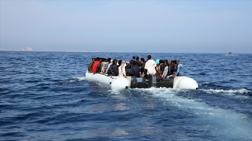 Libya açıklarında en az 75 göçmen boğularak öldü