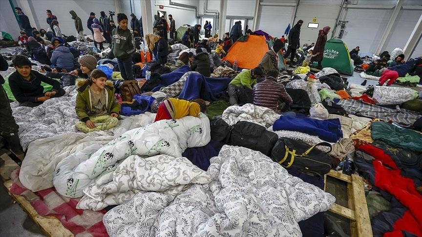 انتظار مهاجران در مرز بلاروس و لهستان در فضای سربسته ادامه دارد