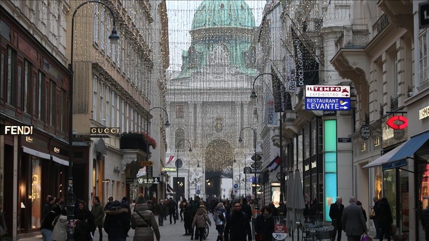 Infeksi Covid-19 harian melonjak, Austria lockdown penuh mulai Senin