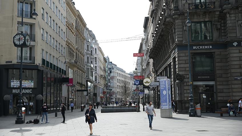Austria impone durante 20 días más restricciones a las personas por la COVID-19
