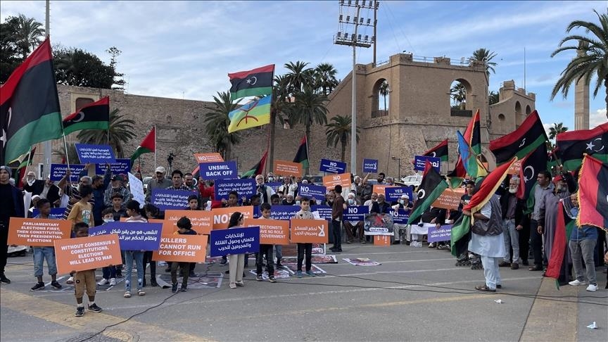 Libye: manifestations contre la candidature de Haftar et Saïf al-Islam Kadhafi à la présidentielle