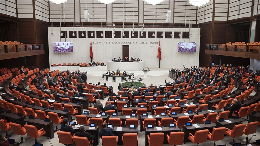Meclis bu hafta HSK üye seçimi ve 5'inci Yargı Paketi için mesai yapacak