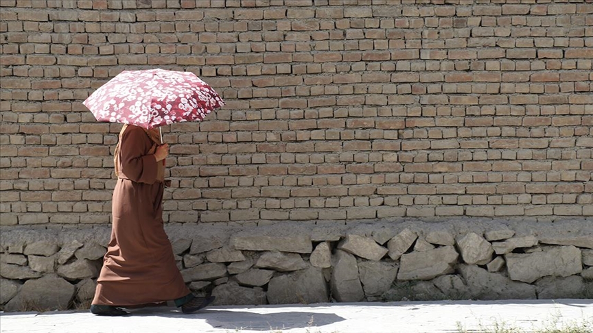 Afganistan'da Taliban kadınlara yönelik bazı kısıtlamalar getirdi