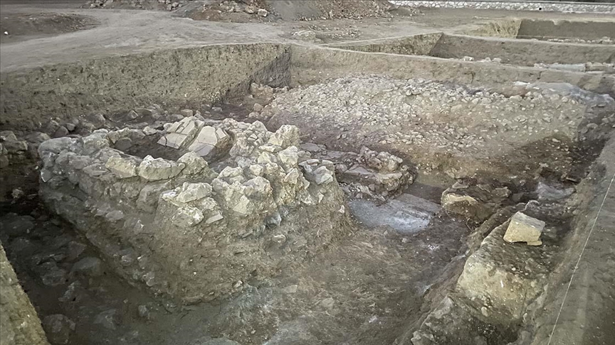 Perre Antik Kentindeki kazılarda 1500 yıllık ekmek fırını yapısı bulundu