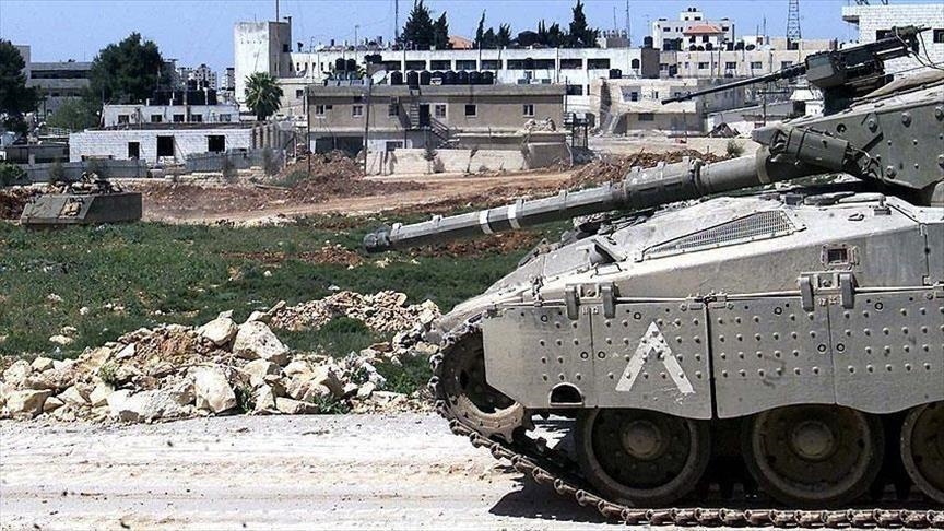 Les engins militaires israéliens font une incursion limitée à l'est de Gaza