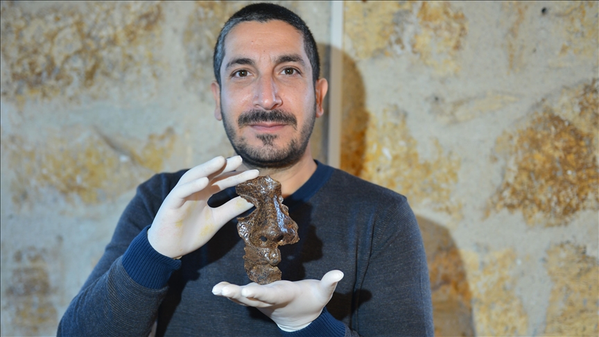 Hadrianaupoliste Roma askerine ait 1800 yıllık demir maske bulundu