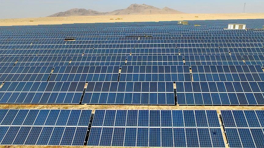 Algérie : 11 sites désignés pour lancer le « Solar 1000 » en partenariat avec des étrangers