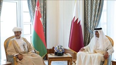 سلطان عمان يطلع على تجهيزات قطر لمونديال 2022