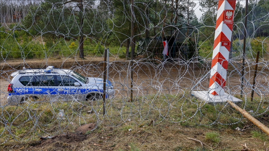 Tensions mount at Belarus-Poland border as migrants try to flee to EU