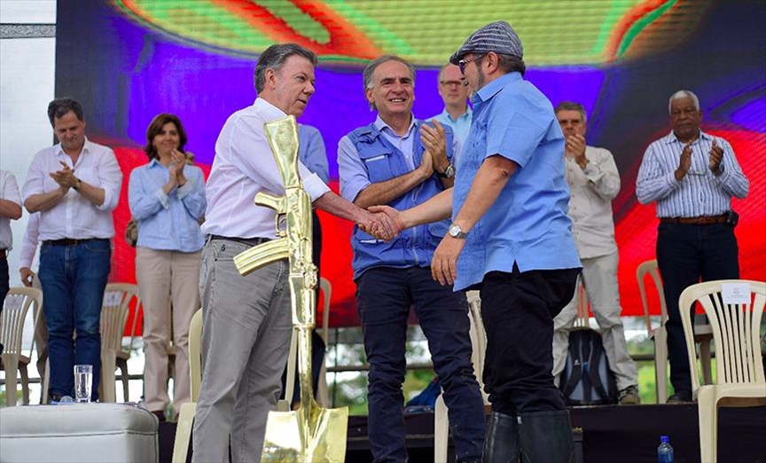 El balance que deja el acuerdo de paz de Colombia a cinco años de su celebrada firma en el Teatro Colón de Bogotá