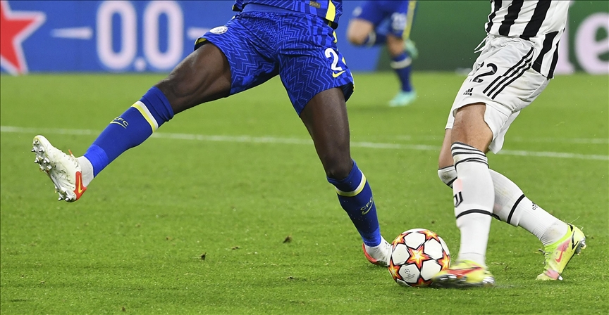 Chelsea hammer Juventus to reach Champions League Round of 16