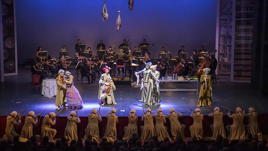 Antalya Devlet Opera ve Balesi komik opera Sevil Berberini sahneleyecek