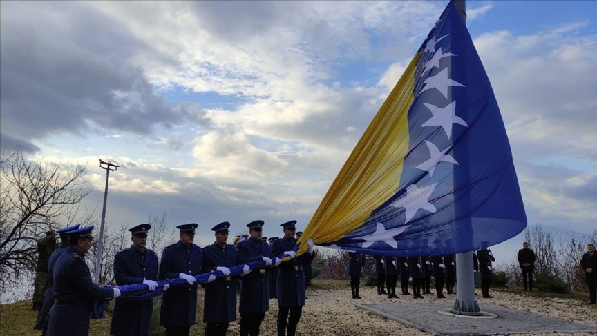 Na Humu podignuta državna zastava: Bosna i Hercegovina će opstati