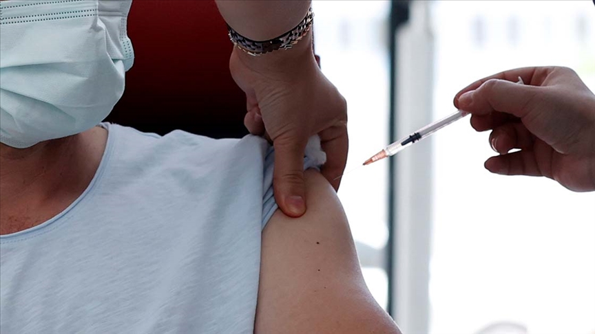 Sağlık Bakanlığının 2022 bütçesinde Kovid-19 aşısı alımına 8,9 milyar lira kaynak ayrıldı