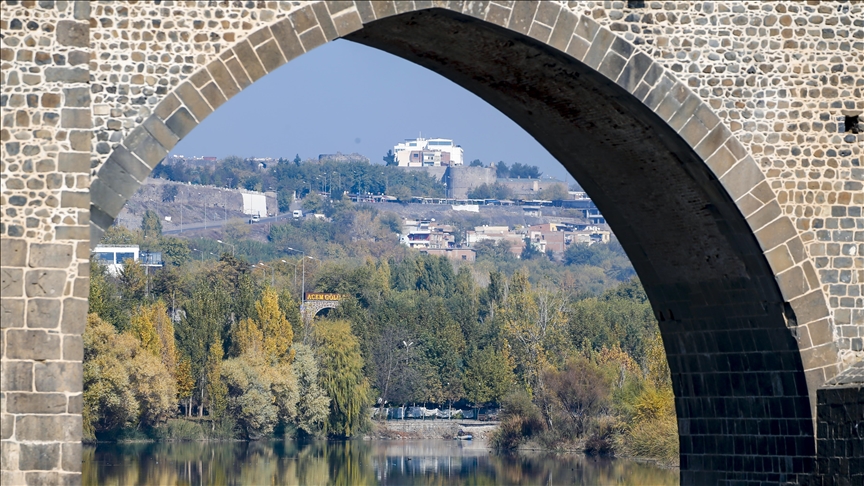 چشمانداز زیبای پاییزی در شهر دیاربکر