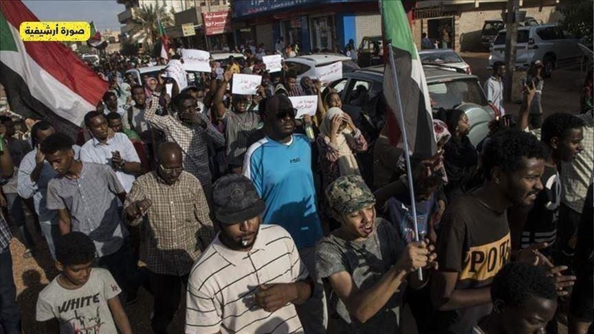 Soudan : des manifestations contre le "coup d'État militaire" exigent un régime civil 
