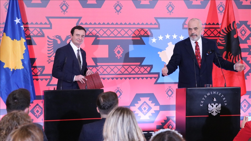 Održan sastanak Vlada Albanije i Kosova: Potpisano 13 sporazuma i protokola o saradnji između dve zemlje