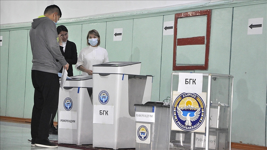 Kırgızistanda milletvekili seçimleri için sandık başına gidilecek