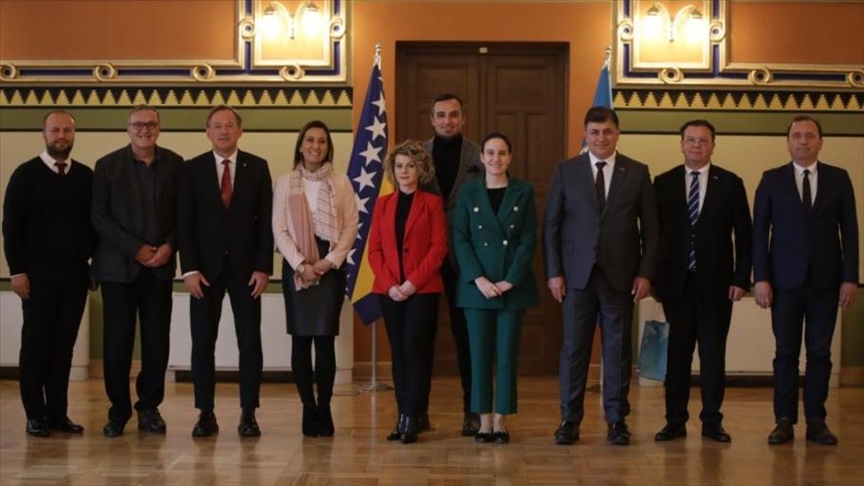 Susret u sarajevskoj Vijećnici: Usaglašen sporazum o bratimljenju Izmira i Sarajeva