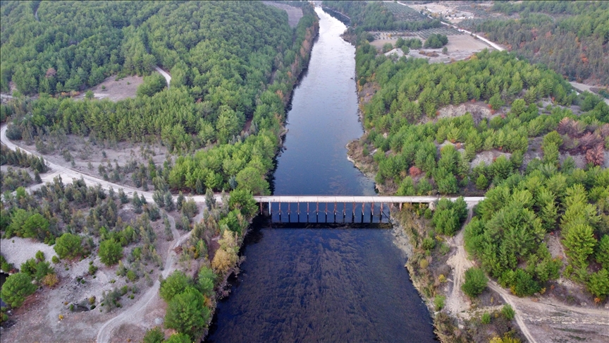 Пейзажи поздней осени на реке Джейхан