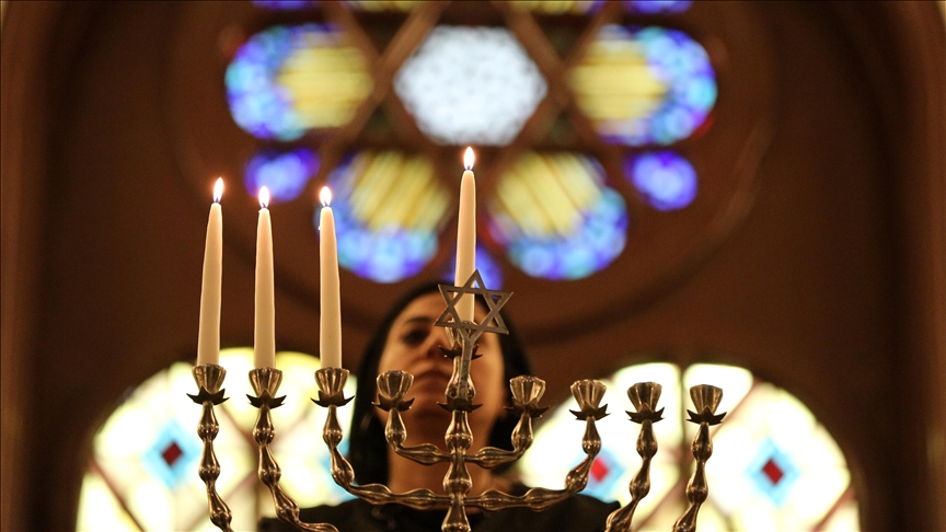 Širom svijeta Jevreji počinju slaviti Hanuku
