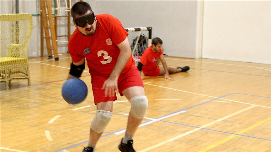Sport za slepe i slabovide: Igrači golbala loptu osluškuju, a linije na terenu osećaju