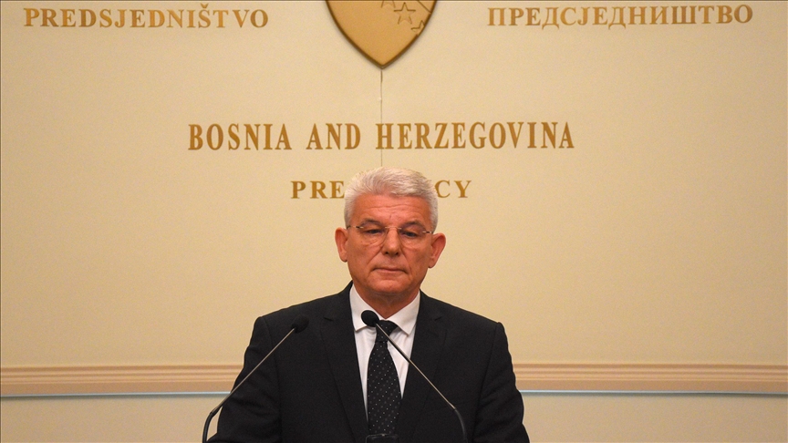 Džaferović čestitao Hanuku Jevrejima u Bosni i Hercegovini