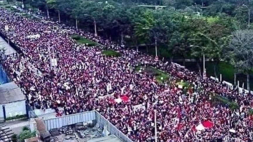 صدها نفر در پرو در اعتراض به خشونت علیه زنان تظاهرات کردند