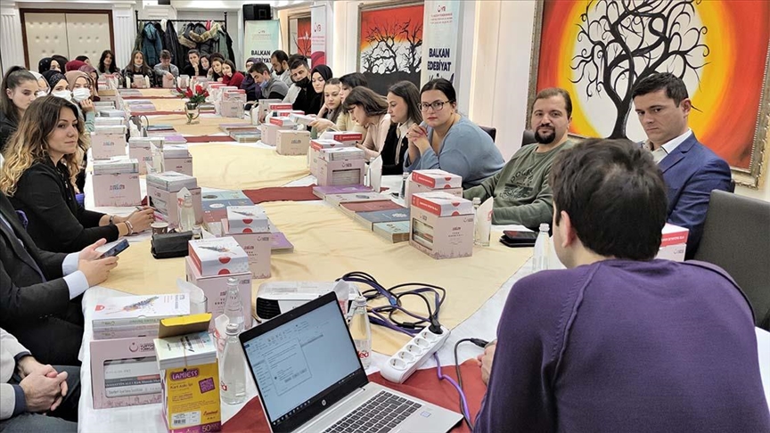 YTBnin Kosovada düzenlediği Balkan Edebiyat ve Yazarlık Akademisi başladı
