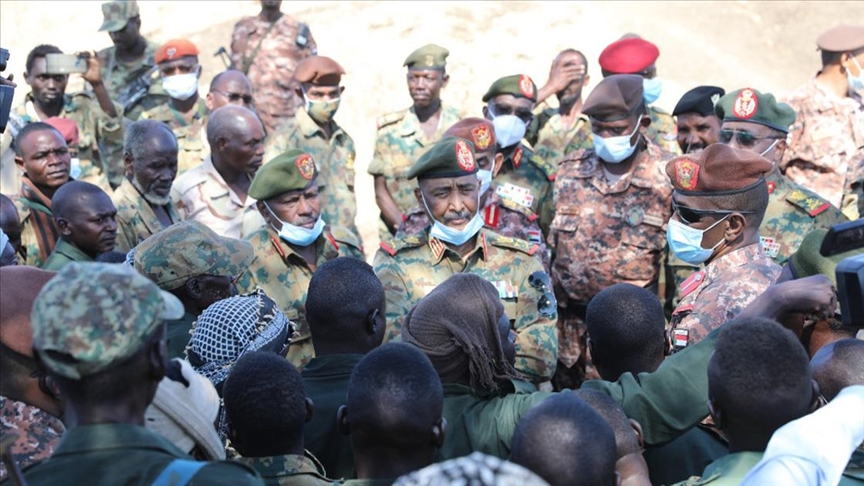 "البرهان" على الحدود: أرض "الفشقة" سودانية ولا عداء مع إثيوبيا