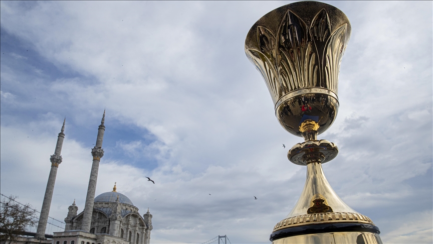 Главный трофей мирового баскетбола выставляется в Стамбуле