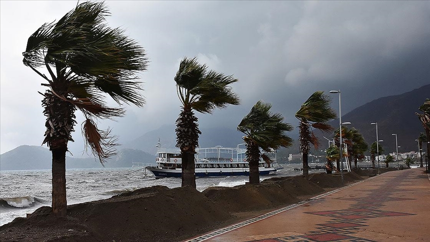Meteorolojiden Akdeniz'de fırtına uyarısı