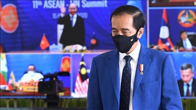 Jokowi perintahkan menteri revisi UU Cipta Kerja