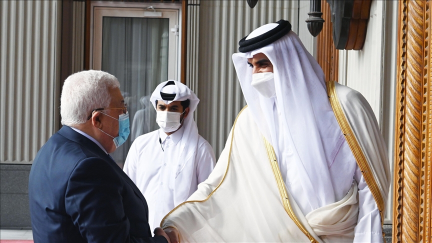 Abbas remercie l'émir Tamim bin Hamad pour le soutien permanent du Qatar au peuple palestinien
